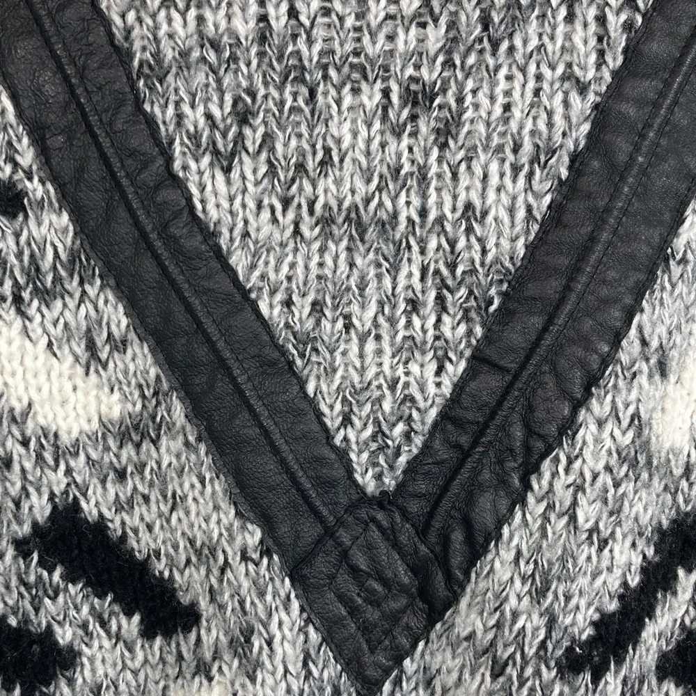 $25!!!! End of season sale ends April 3rd Add to bundle for sale price - Picture 8 of 12